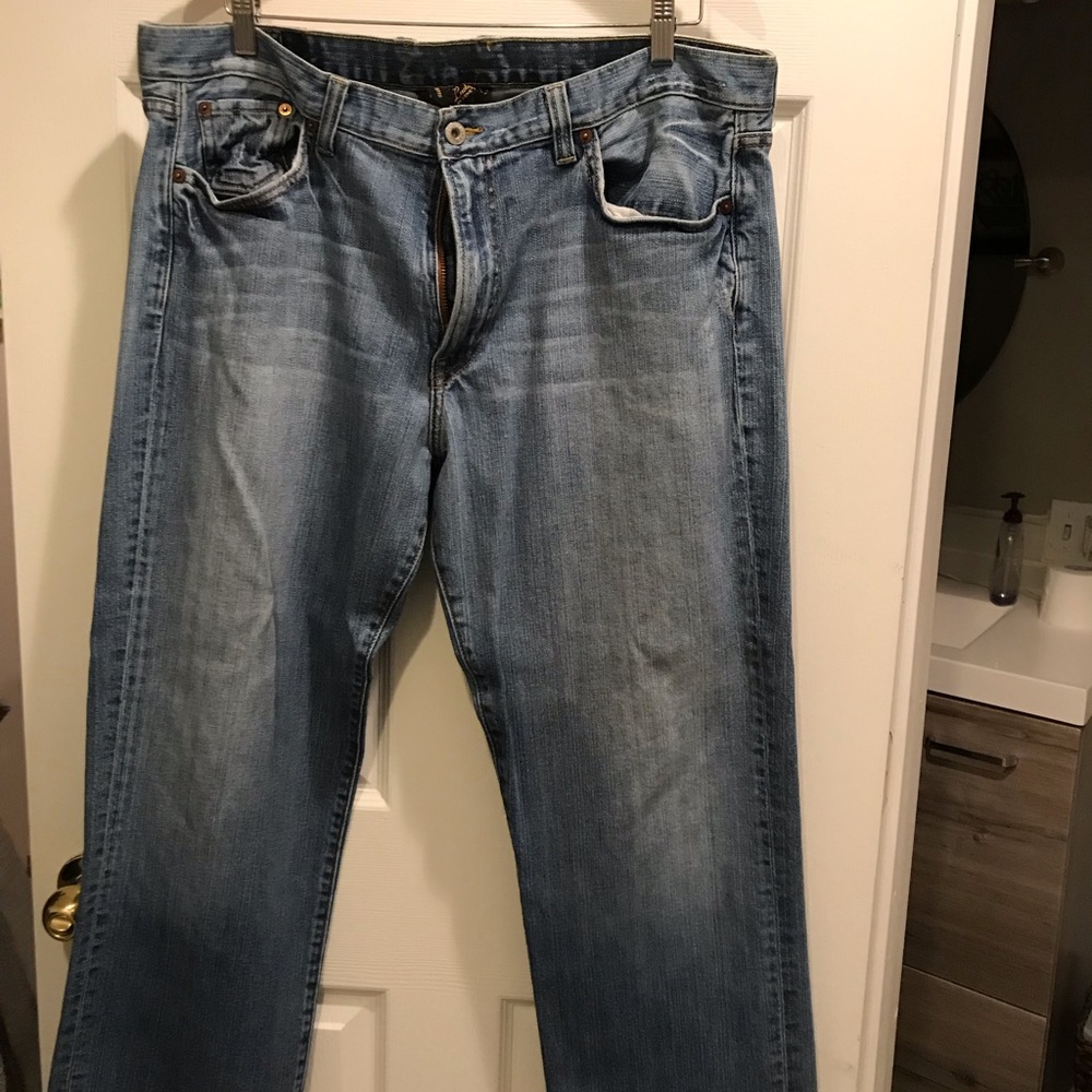 Men’s Lucky Brand Jeans! 38x32 EUC